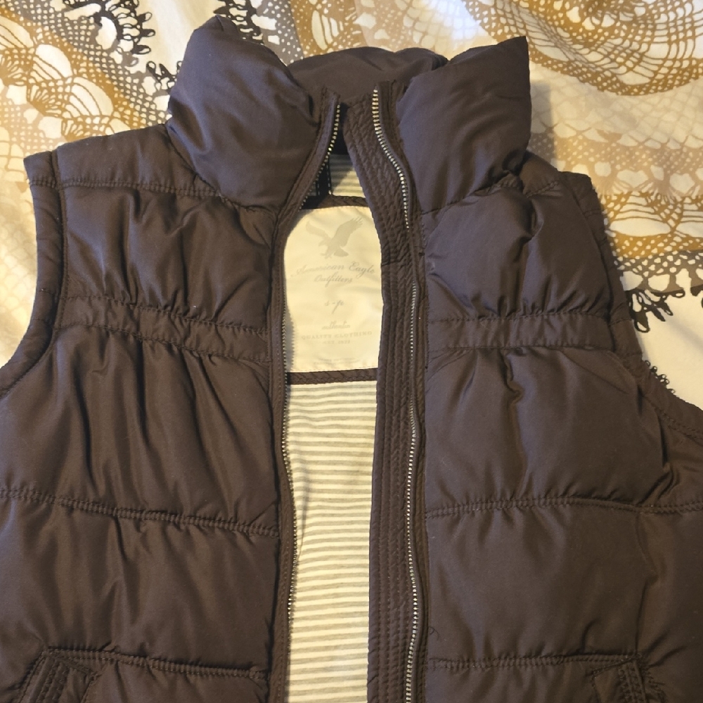 Women’s Puffer Vest Jacket - Brown